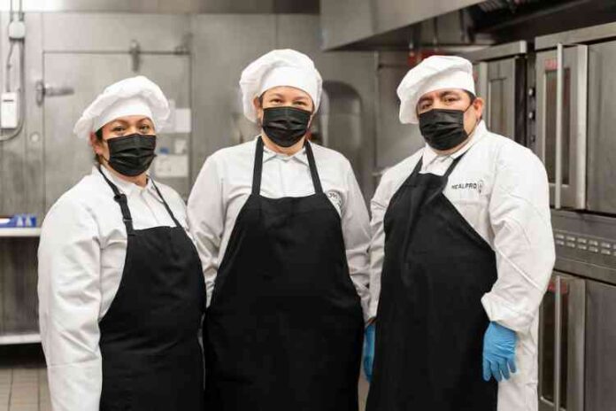 Top 3 Reasons To Open a Restaurant